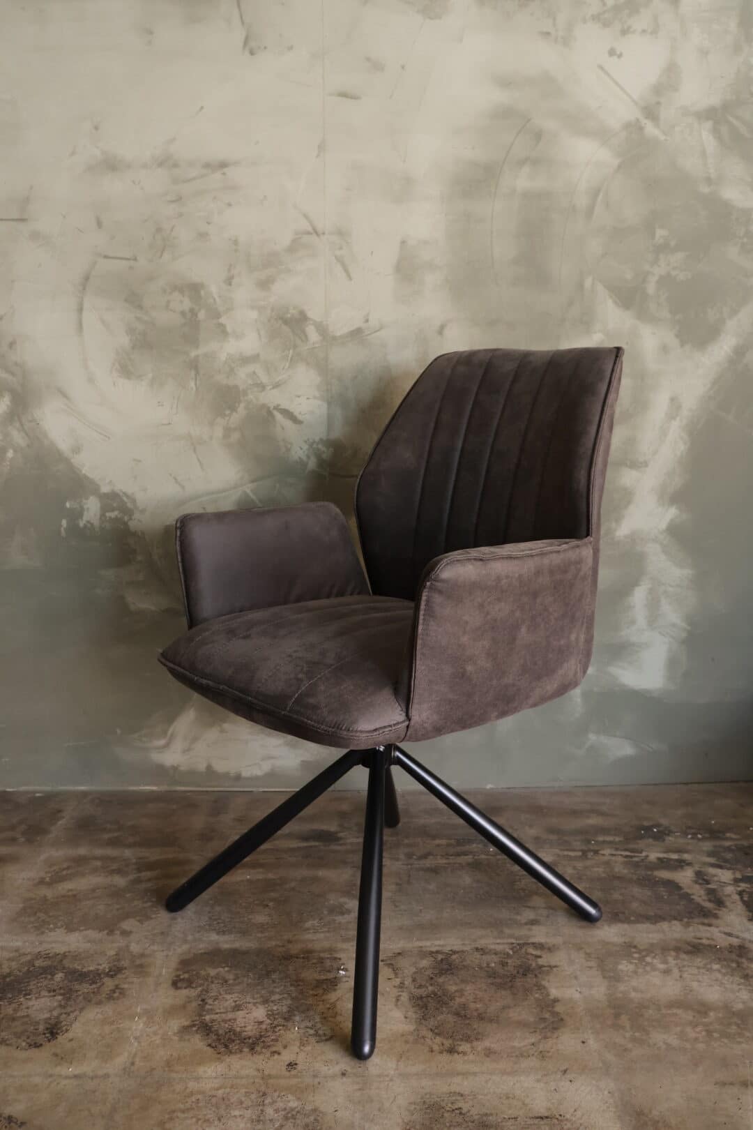 Draaibare eetkamerstoel Nina cowboy antraciet