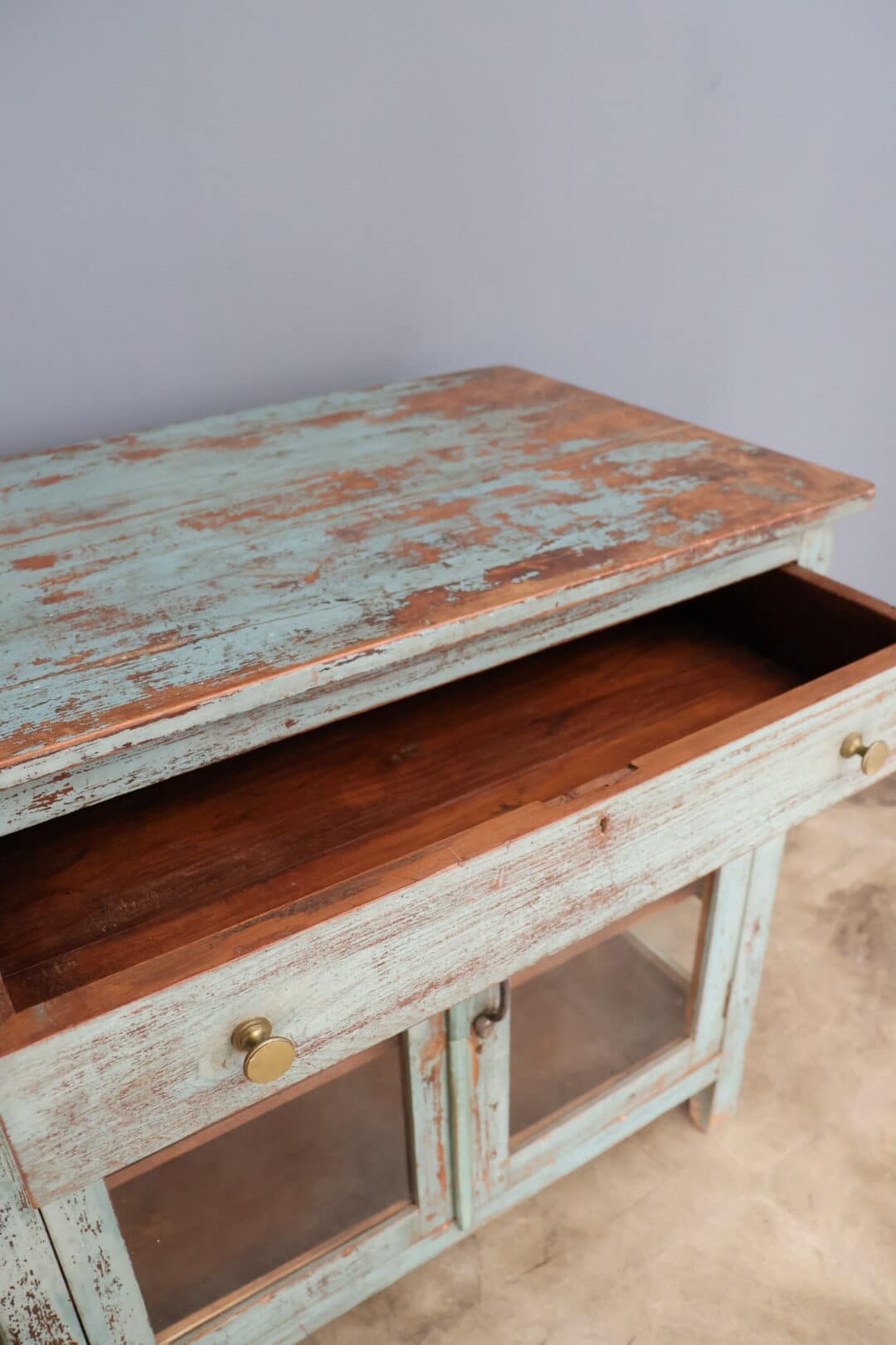 Vintage vitrinekast nr. 82 - Afbeelding 3