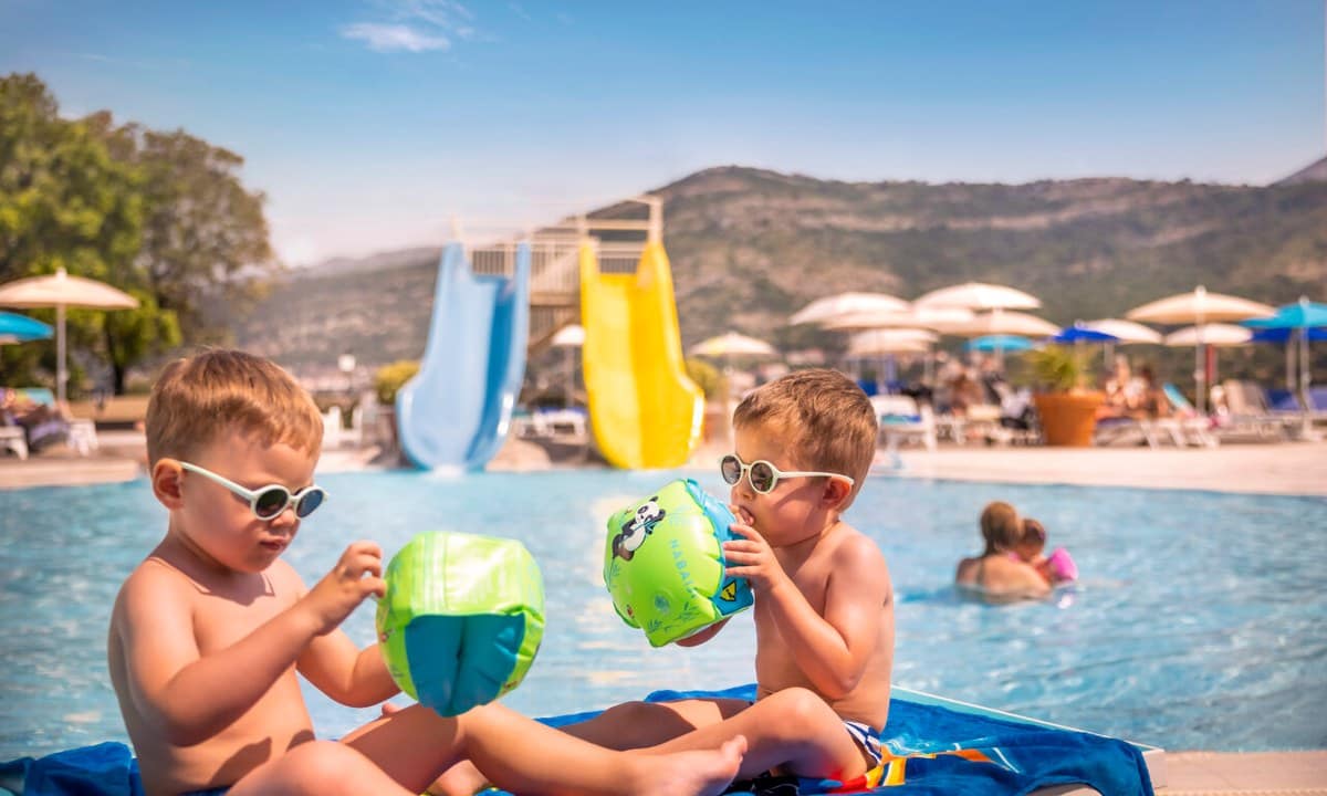 6852b27a22b66.original