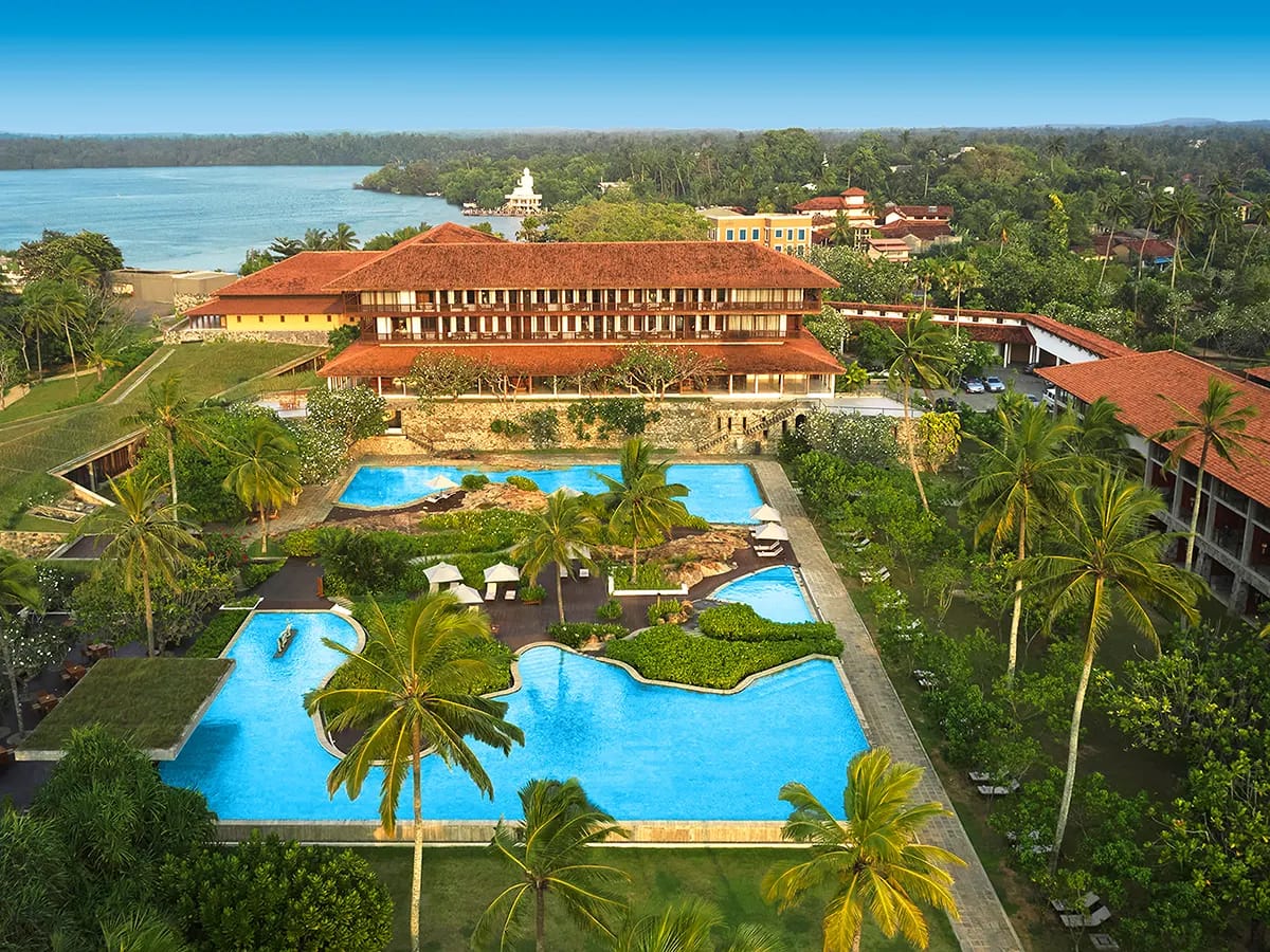 aW1hZ2VzLXR3ZC13aGl0ZWxhYmVsLXByZC9hbGx0b3Vycy9RMDFDTVRjNFh6QXlMbXB3Wnc