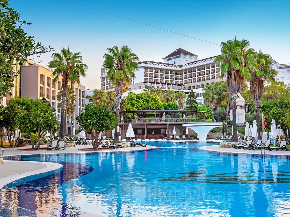 aW1hZ2VzLXR3ZC13aGl0ZWxhYmVsLXByZC9hbGx0b3Vycy9RVmxVTWpJd1h6UTBMbXB3Wnc