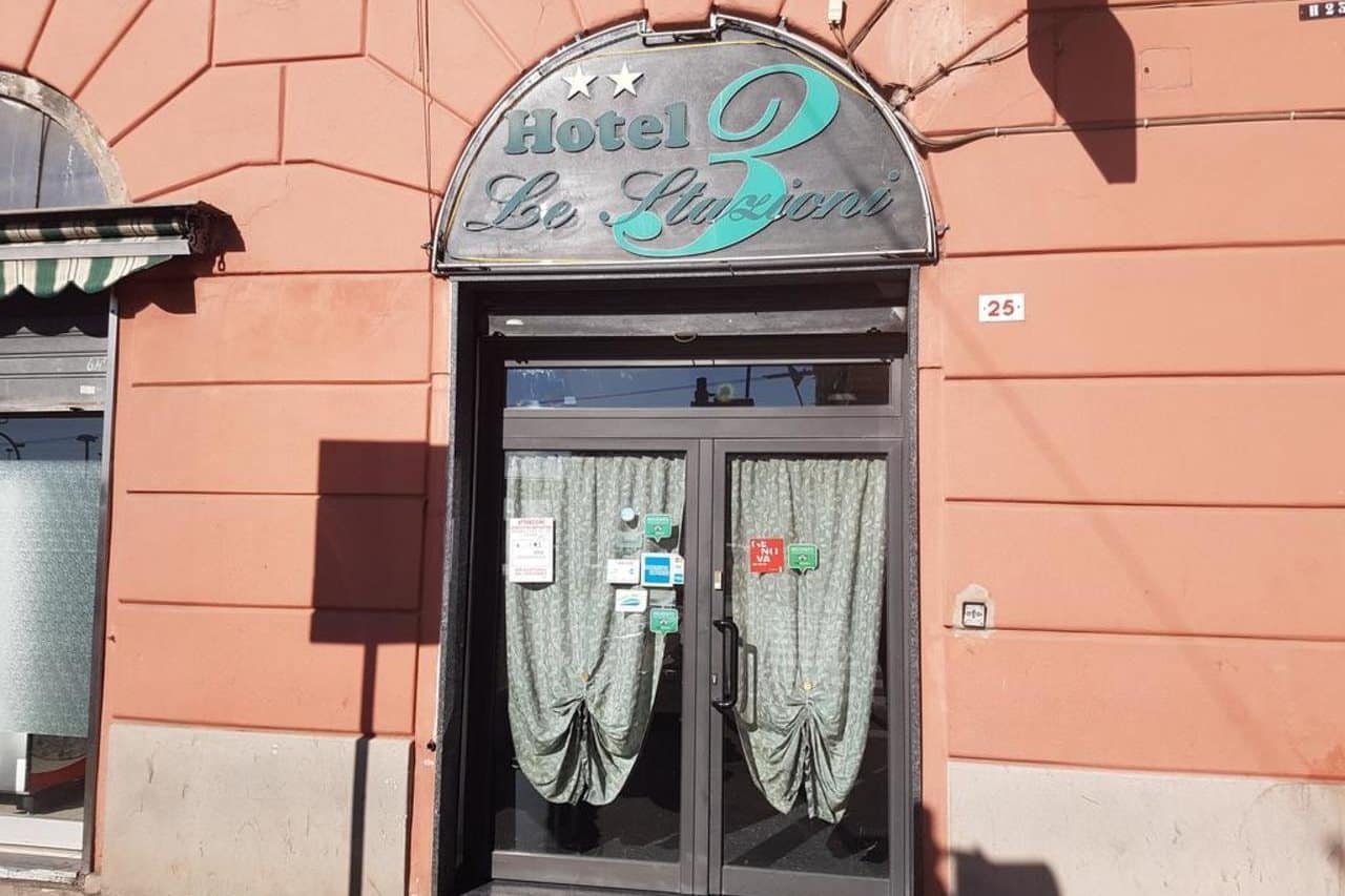 aHR0cHM6Ly9ob3RlbGltYWdlcy5zdW5ob3RlbHMubmV0L0hvdGVsSW5mby9ob3RlbEltYWdlRnVsbC5hc3B4P2lkPTEwOTAzNzUx