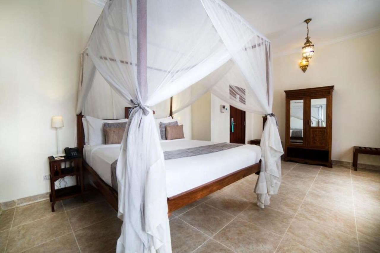 aHR0cHM6Ly9ob3RlbGltYWdlcy5zdW5ob3RlbHMubmV0L0hvdGVsSW5mby9ob3RlbEltYWdlRnVsbC5hc3B4P2lkPTEwOTEwNDUx