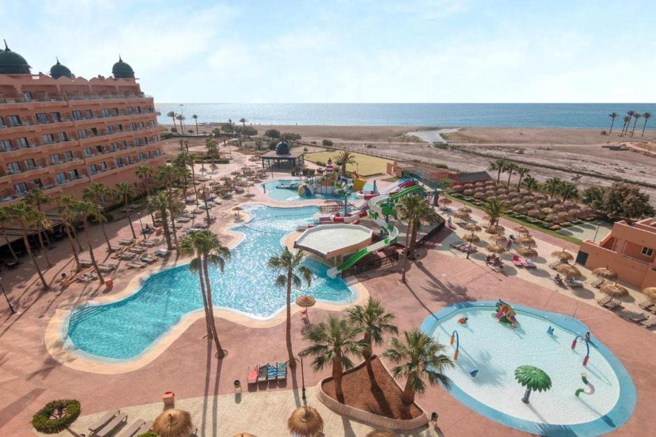 aHR0cHM6Ly9ob3RlbGltYWdlcy5zdW5ob3RlbHMubmV0L0hvdGVsSW5mby9ob3RlbEltYWdlRnVsbC5hc3B4P2lkPTU5MzkxMjE1