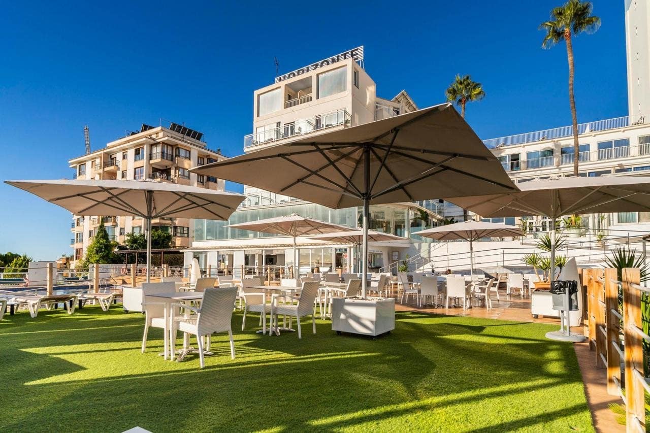 aHR0cHM6Ly9ob3RlbGltYWdlcy5zdW5ob3RlbHMubmV0L0hvdGVsSW5mby9ob3RlbEltYWdlRnVsbC5hc3B4P2lkPTgyNDExODcw