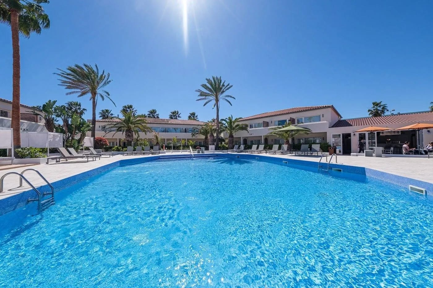 aW1hZ2VzLXR3ZC13aGl0ZWxhYmVsLXByZC9kZWpvbmdpbnRyYS9hSFIwY0hNNkx5OXBiV0ZuWlhNdVpHVnFiMjVuYVc1MGNtRXVibXd2WVhOelpYUXZhVzFoWjJVdlpqUmpZekU1WkRVdE9UUTNZeTAwT0RSbUxXSmhZMkl0TW1FelpETXlNVEl4TVRNd0wxY3ZTQT09