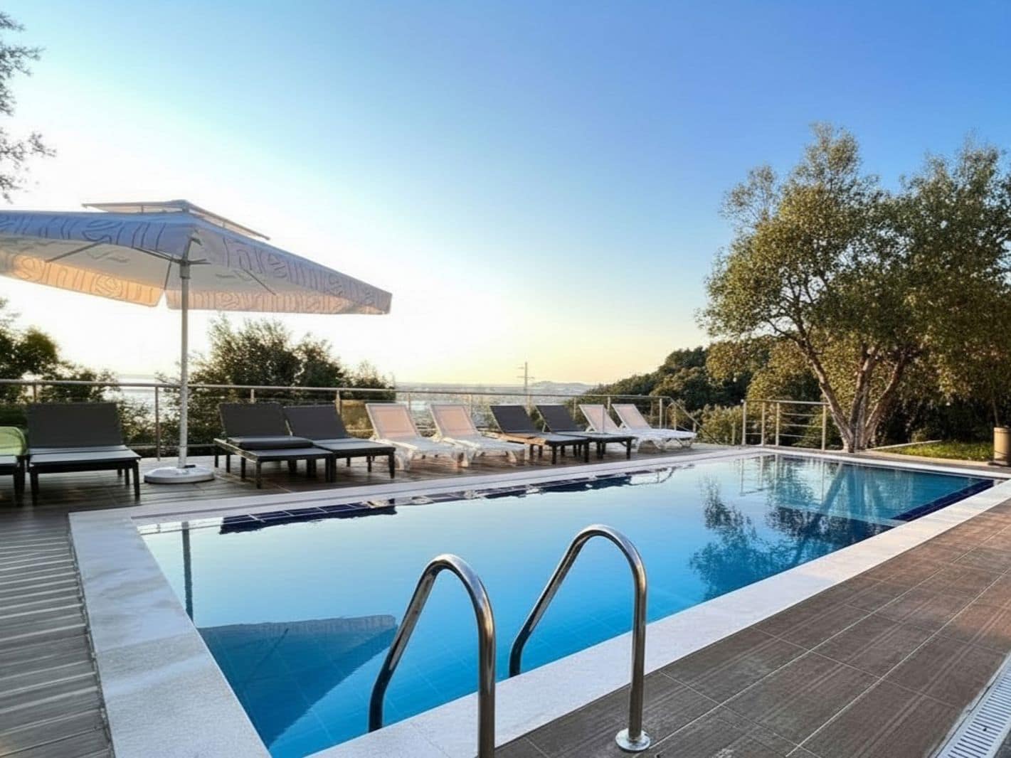 L1E13597A1W1600H1066