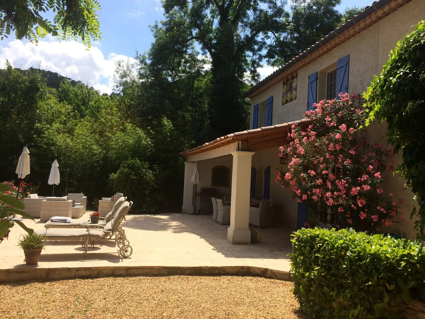 85a2f482a914a4c3654538ed90b77b97