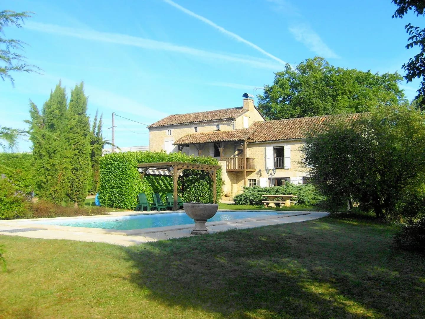 9f647da1c54b25efeec664dcca5c4a9e