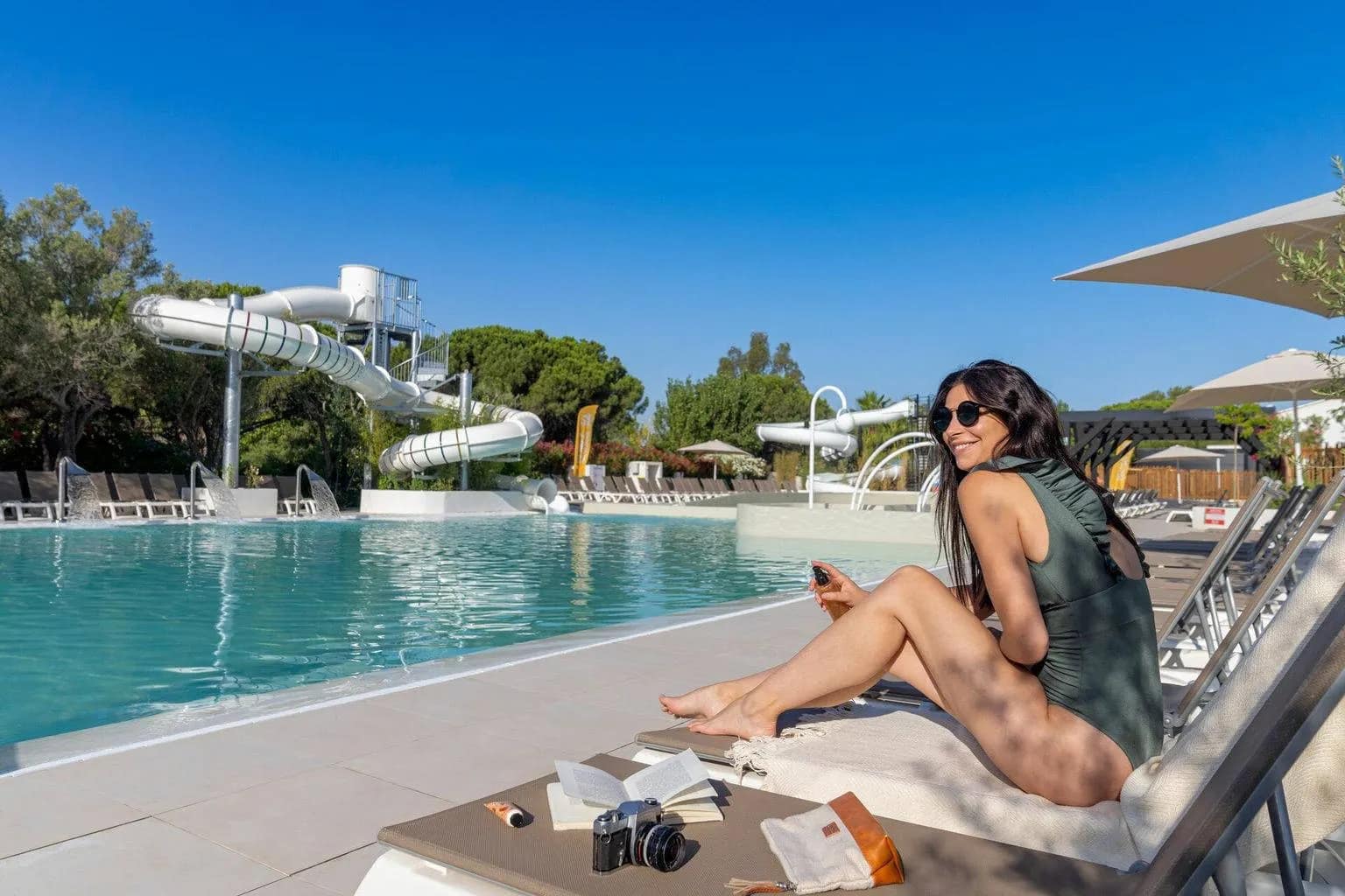 aW1hZ2VzLXR3ZC13aGl0ZWxhYmVsLXByZC9kZWpvbmdpbnRyYS9hSFIwY0hNNkx5OXBiV0ZuWlhNdVpHVnFiMjVuYVc1MGNtRXVibXd2WVhOelpYUXZhVzFoWjJVdk1qVmxORGMwWVRZdE0ySXlNQzAwWXpVM0xXRXlORGd0TVRZNU5ESm1OR0kyT0RRd0wxY3ZTQQ