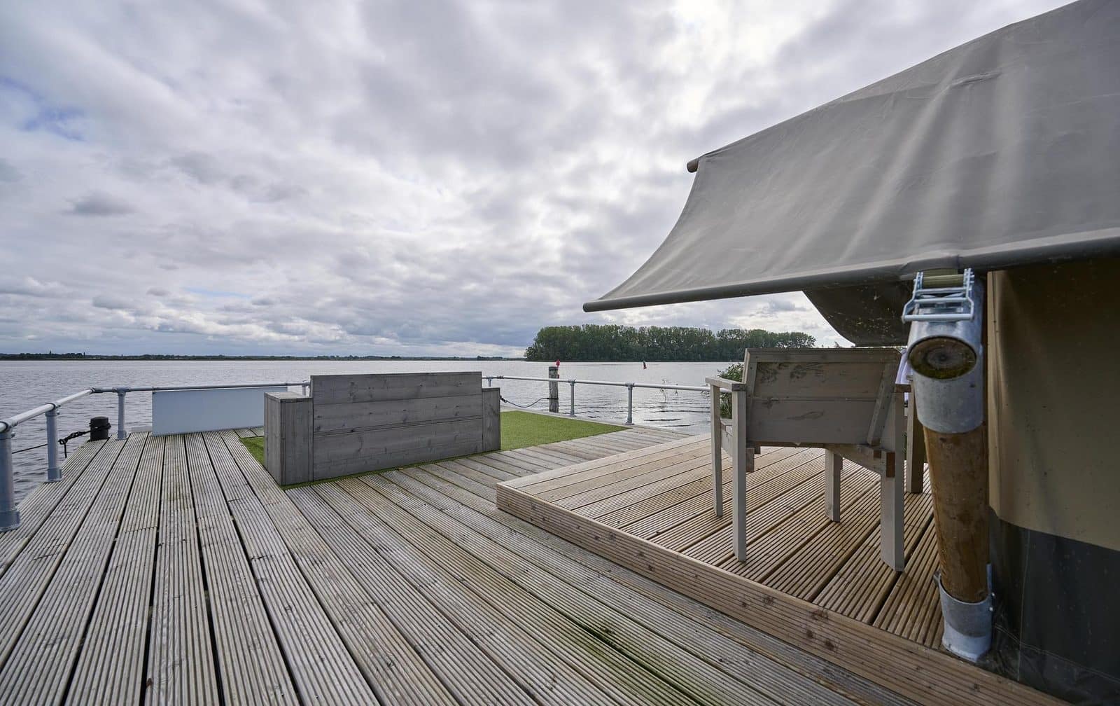 cover_Safaritent_XS-uitzicht-Aqua_Centrum__2_