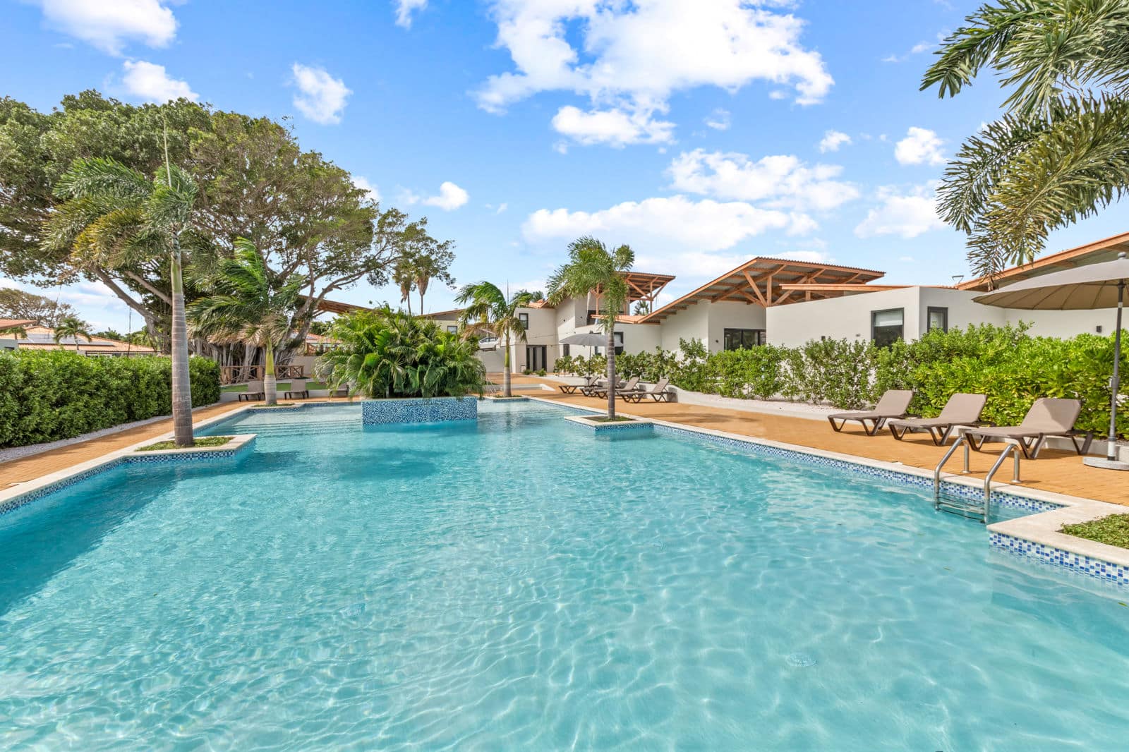 L1E10930A1W1600H1066