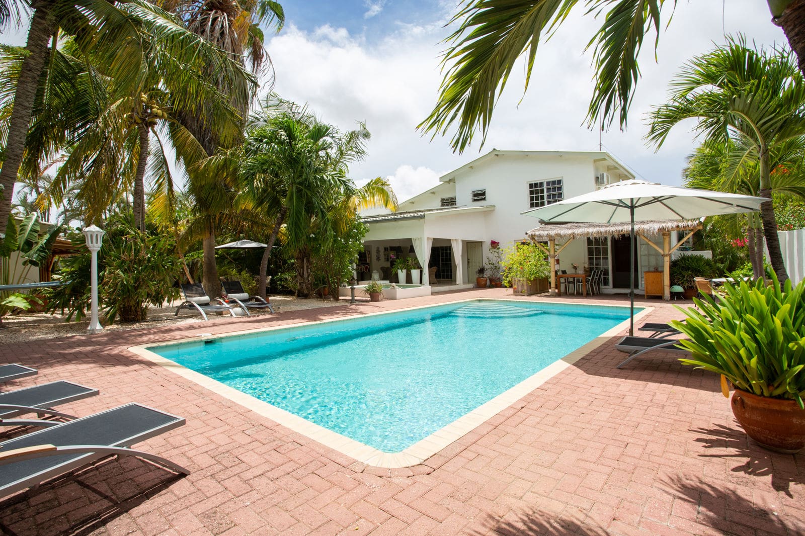 L1E10996A1W1600H1066