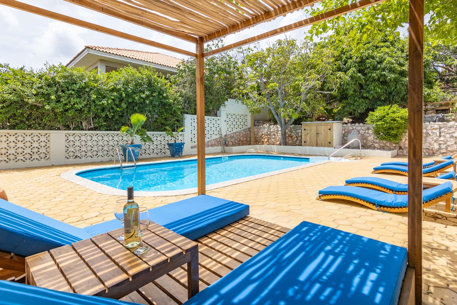 L1E13259A1W1600H1066