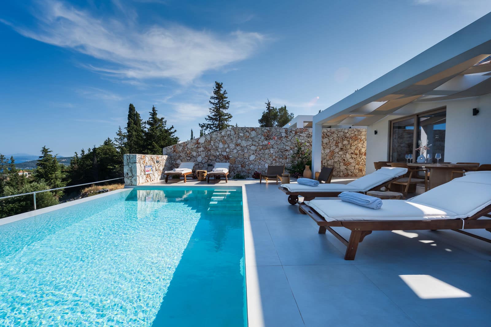 L1E13518A1W1600H1066