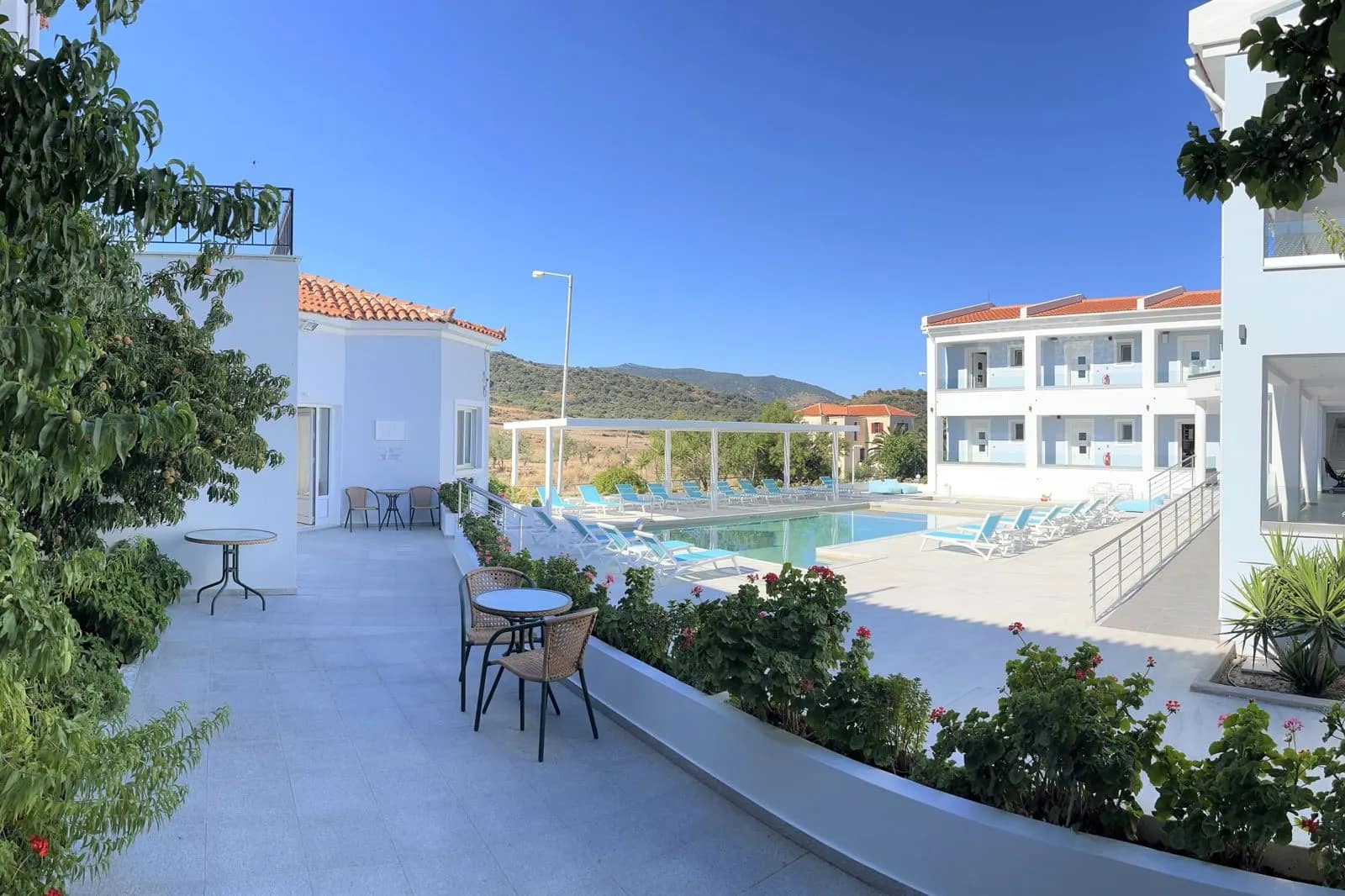 aW1hZ2VzLXR3ZC13aGl0ZWxhYmVsLXByZC9jb3JlbmRvbi9hSFIwY0hNNkx5OXBiV0ZuWlhNdFkyUnVMbU52Y21WdVpHOXVjbVZ6YjNWeVkyVnpMbU52YlM5TU1VVTBNVEk0UVRGWE1UWXdNRWd4TURZMkxtcHdaejkyUFRJMk1ERXhNakUyTWpNME5B