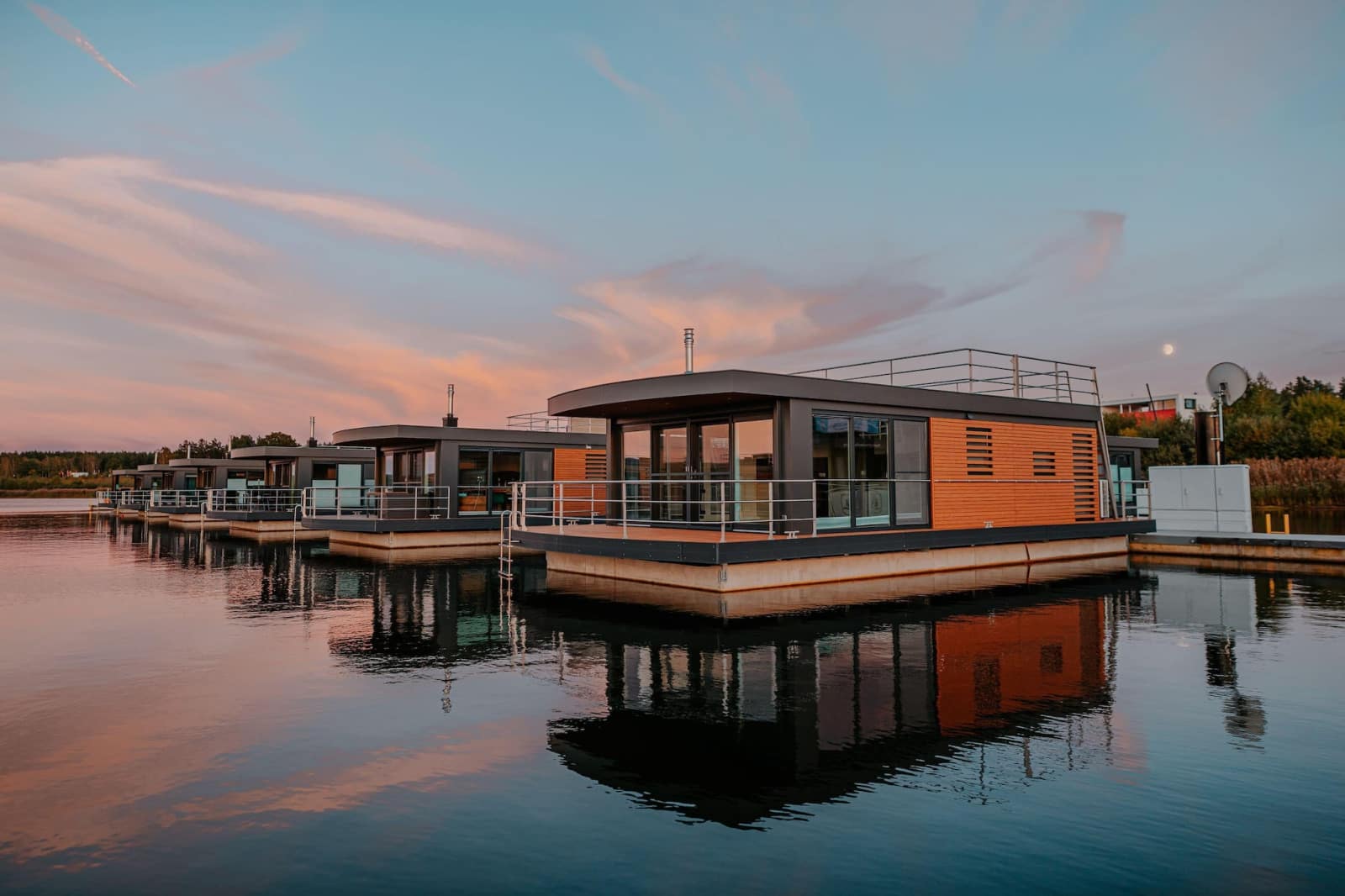 hausboot-am-barwalder-see-