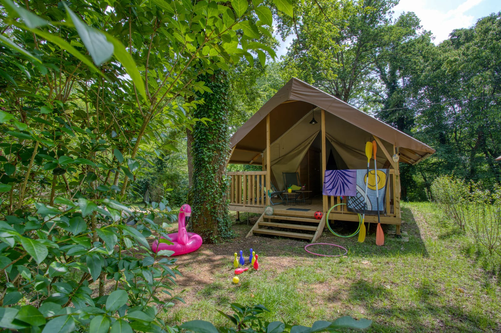 wood-lodge-confort-flower-camping-la-sagne