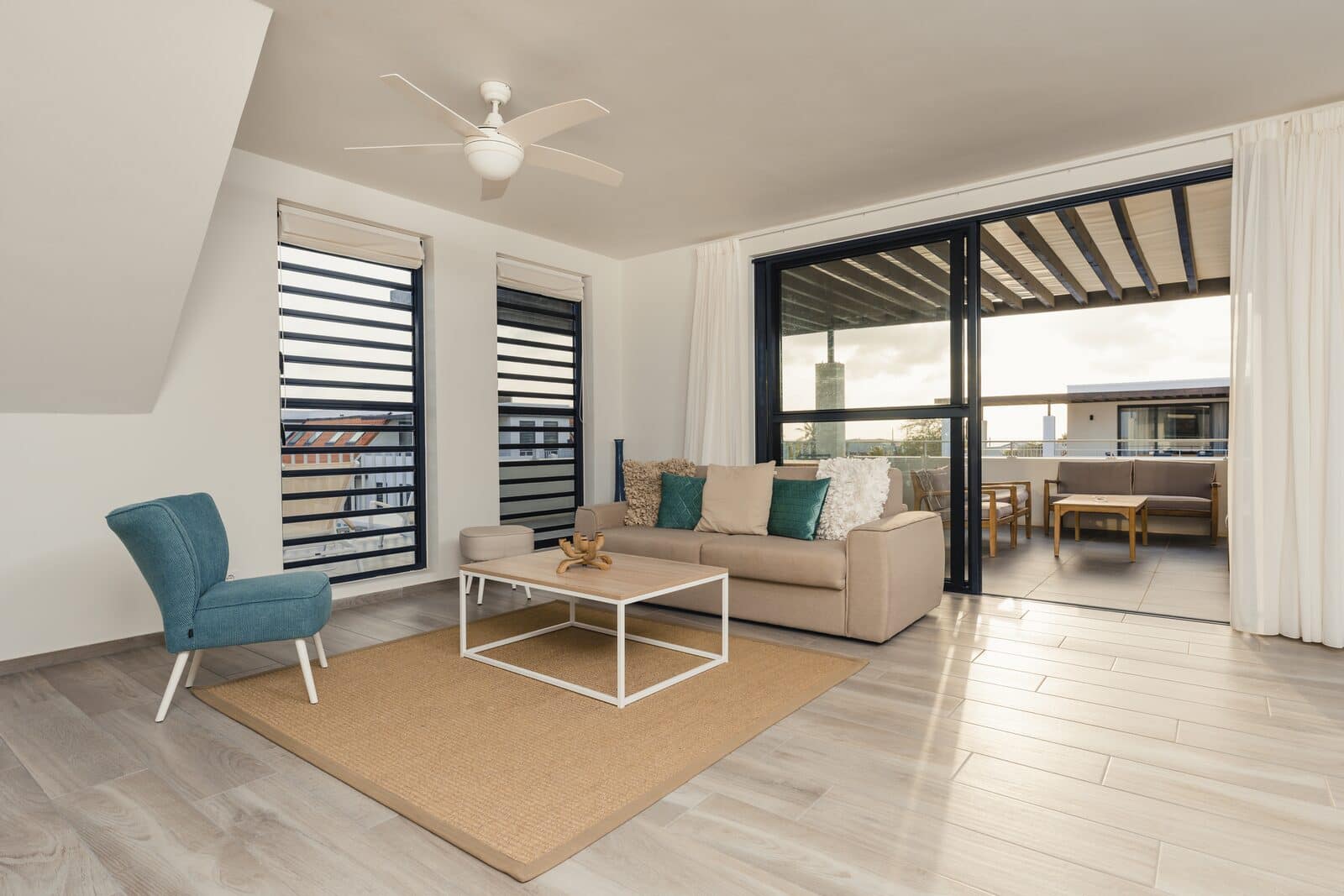 cover_ResortBonaire-C2.2-338