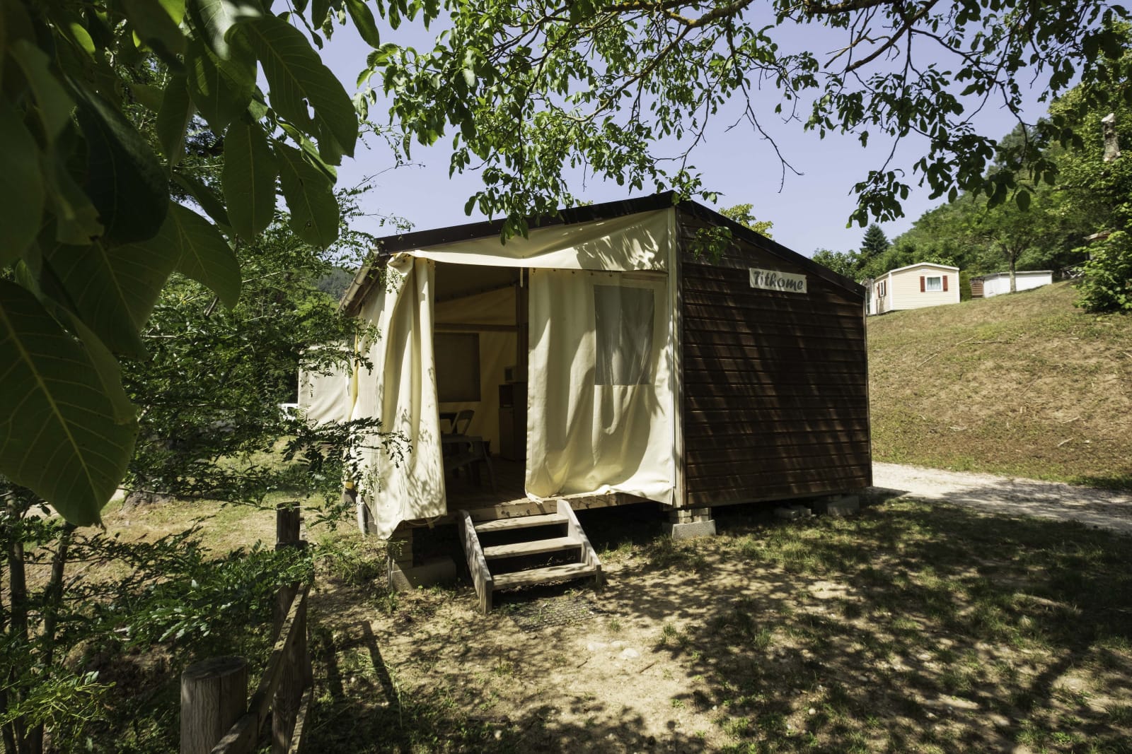 canvas-mobile-home-tithome-flower-camping-mas-de-champel