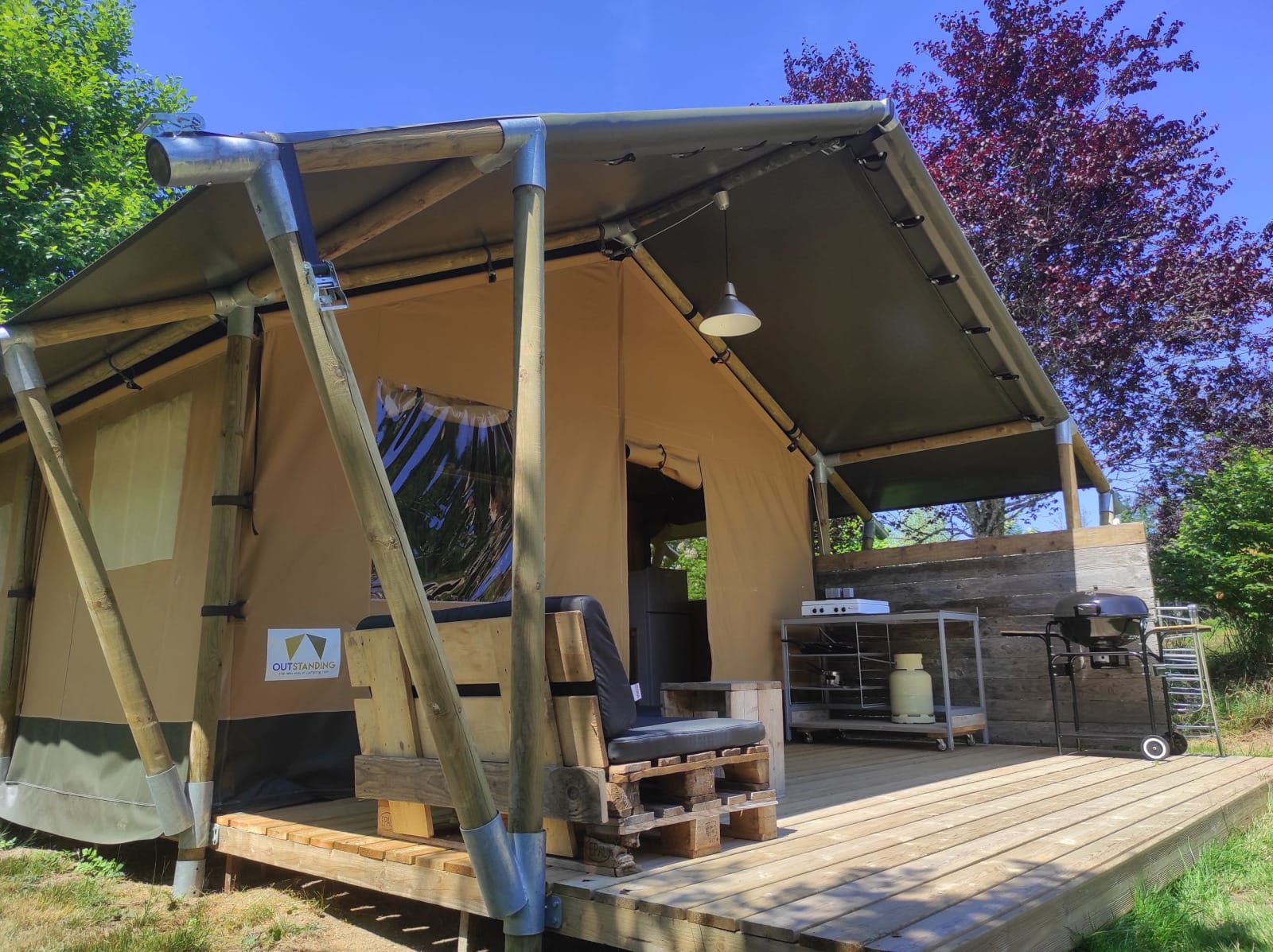 safaritent-greenlodge-camping-domaine-la-chabanne