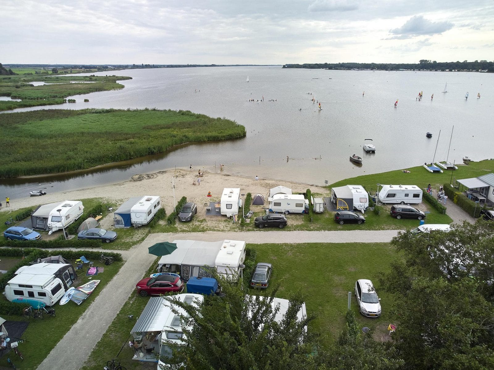 cover_Comfortplaats_aan_het_water-kamperen-Veluwe_Strandbad__3_