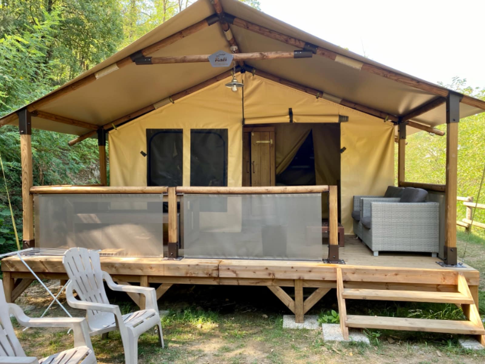 bali-safari-tent-flower-camping-mas-de-champel