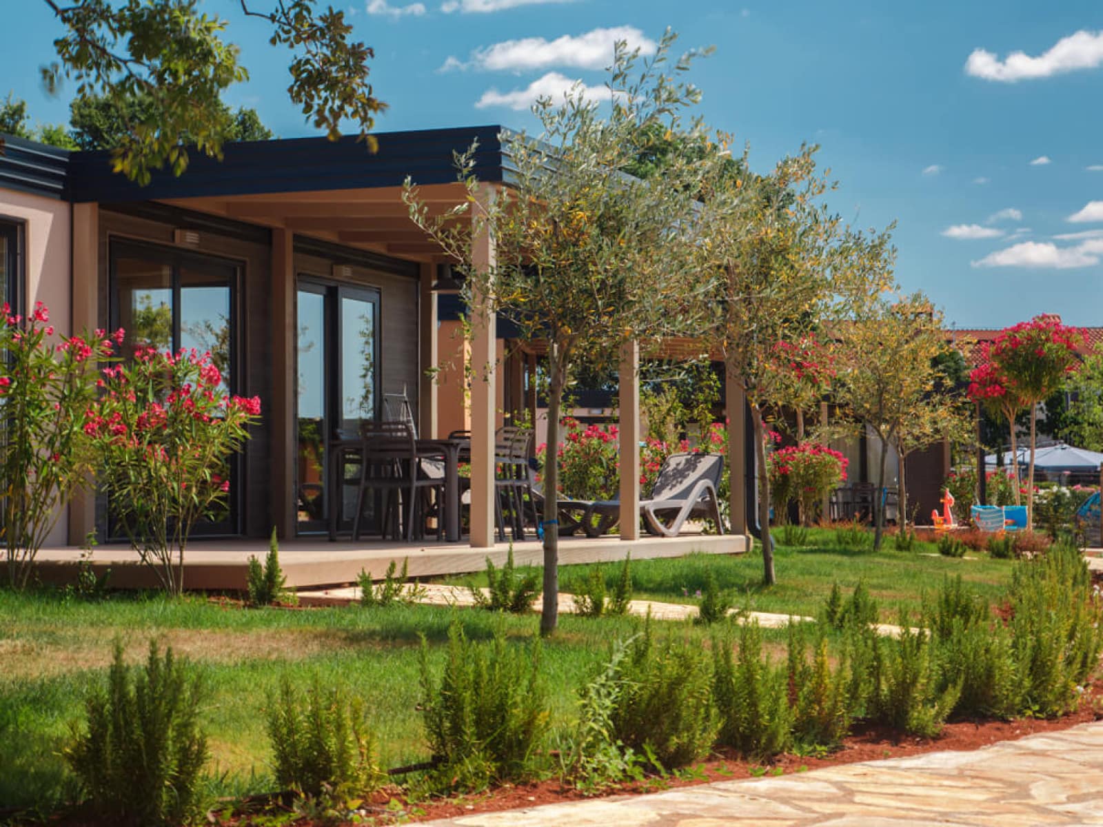 mediterranean-garden-home-valamar-camping-lanterna