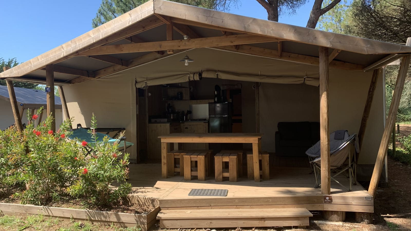 blokhut-cotton-comfort-flower-camping-le-bel-air