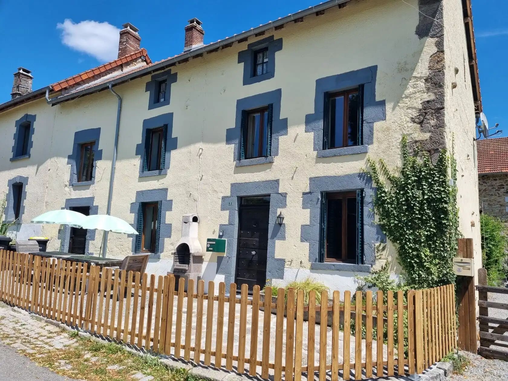 6f6843b148173dfcaf58187ee9456425