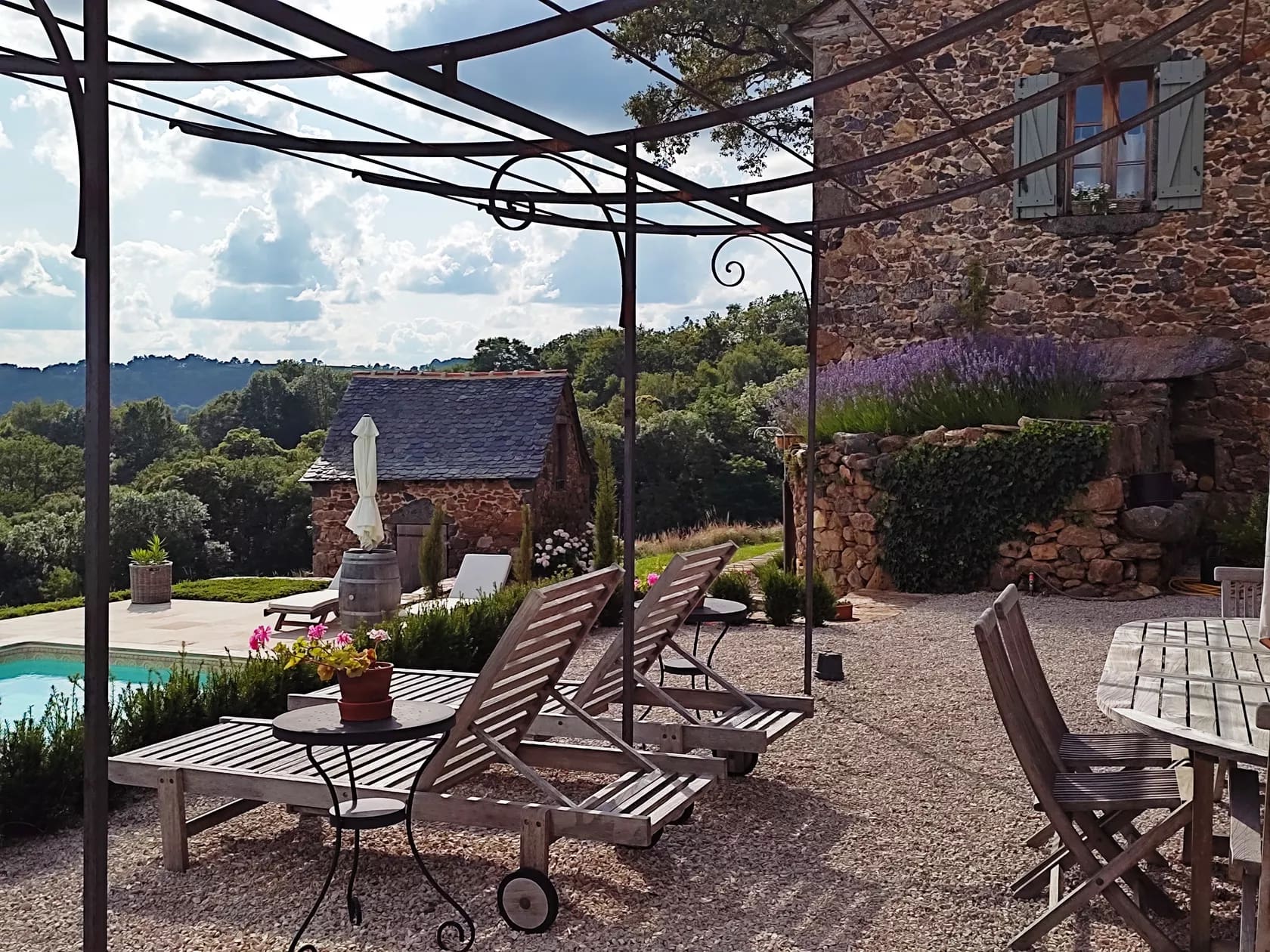 57db85244f4a070aeabe34a1c8e33de0