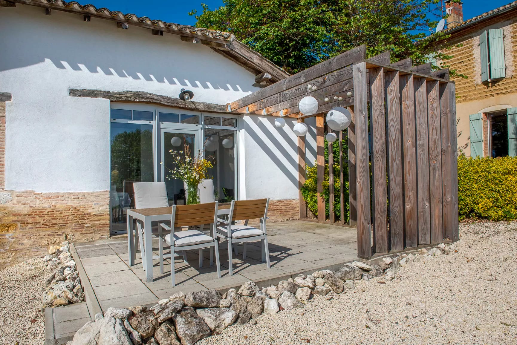 2080ee848b8178a3980964e4382b9203