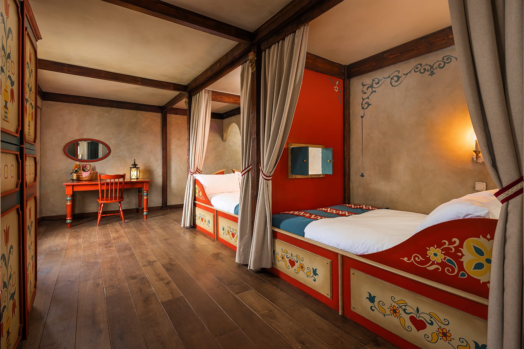 1800x1200-roodkapje-suite-bedden