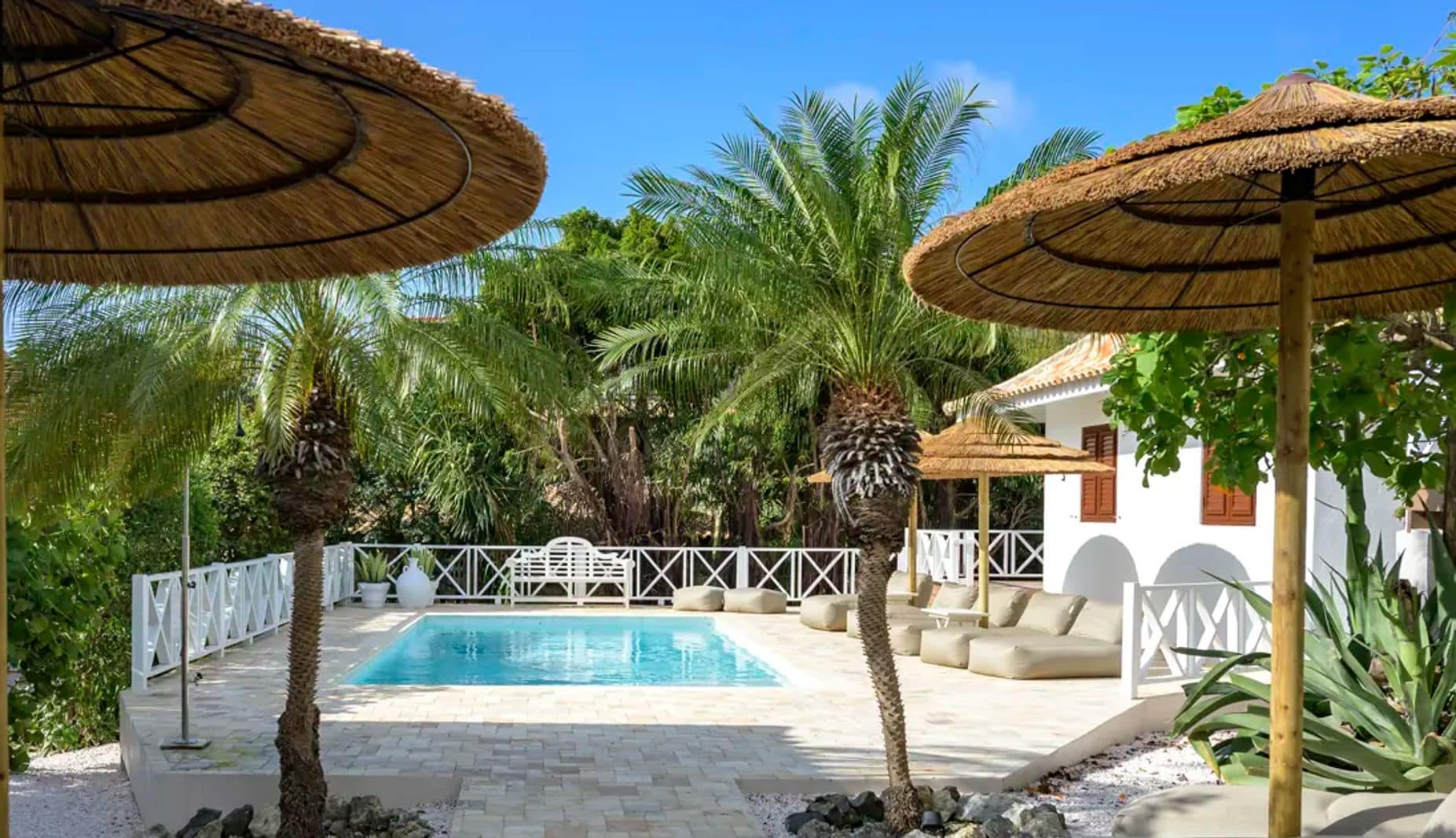 L1E13260A1W1600H1066