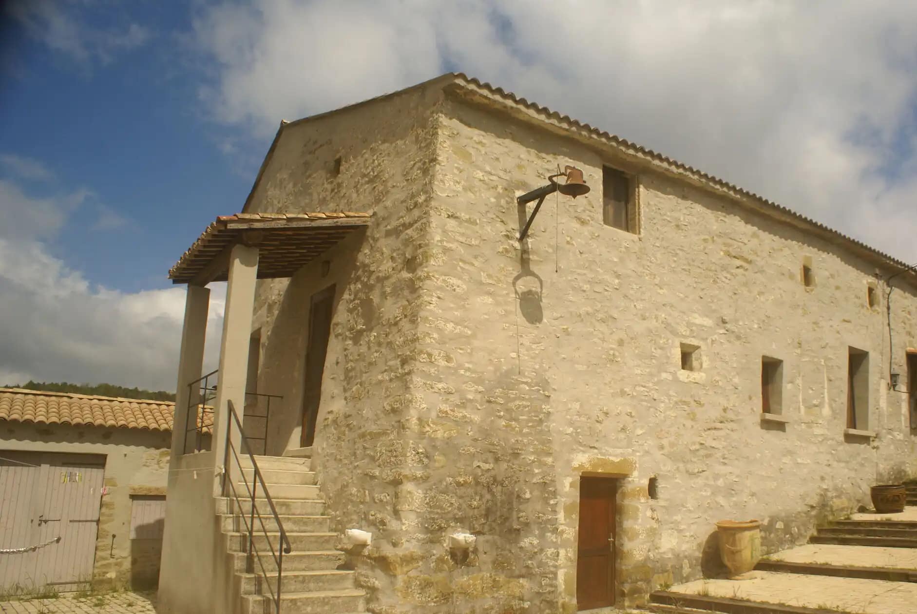 1255bad85e501a9db2d0752c2c97e36f