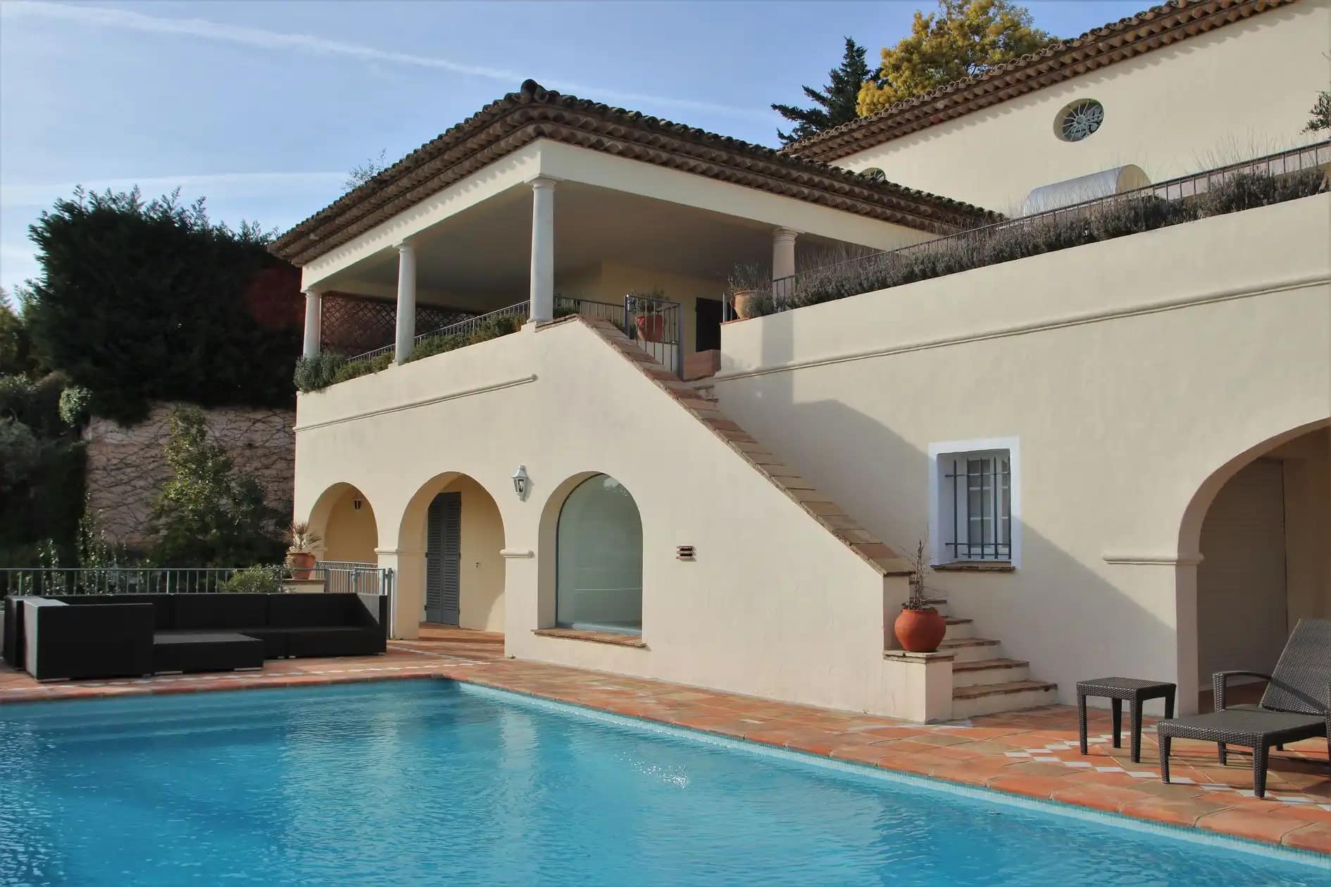 37c339d3ec43a89e38eca51a87dd9acd