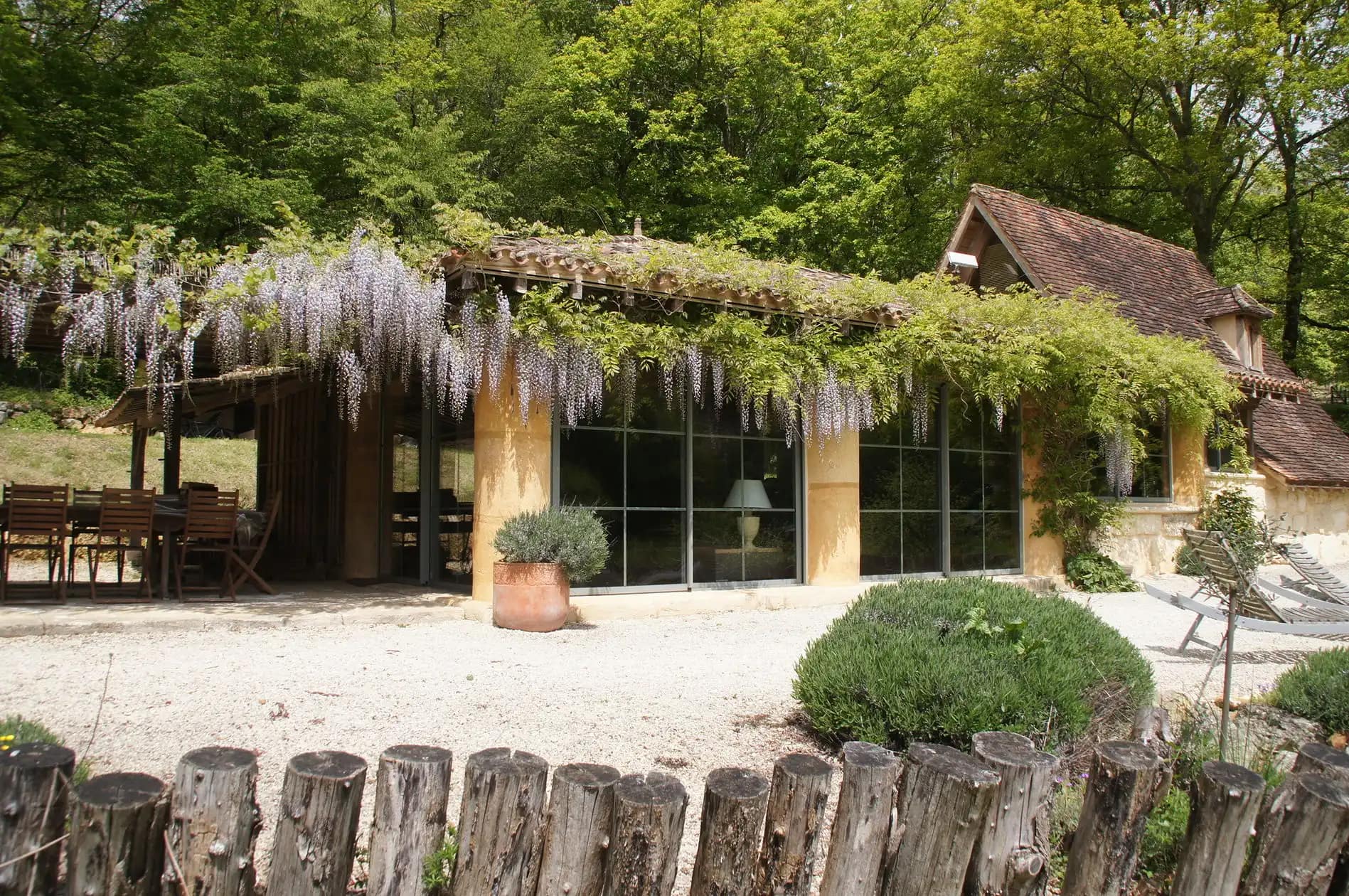 dd9389df74df1bb1ccc23133109310c5