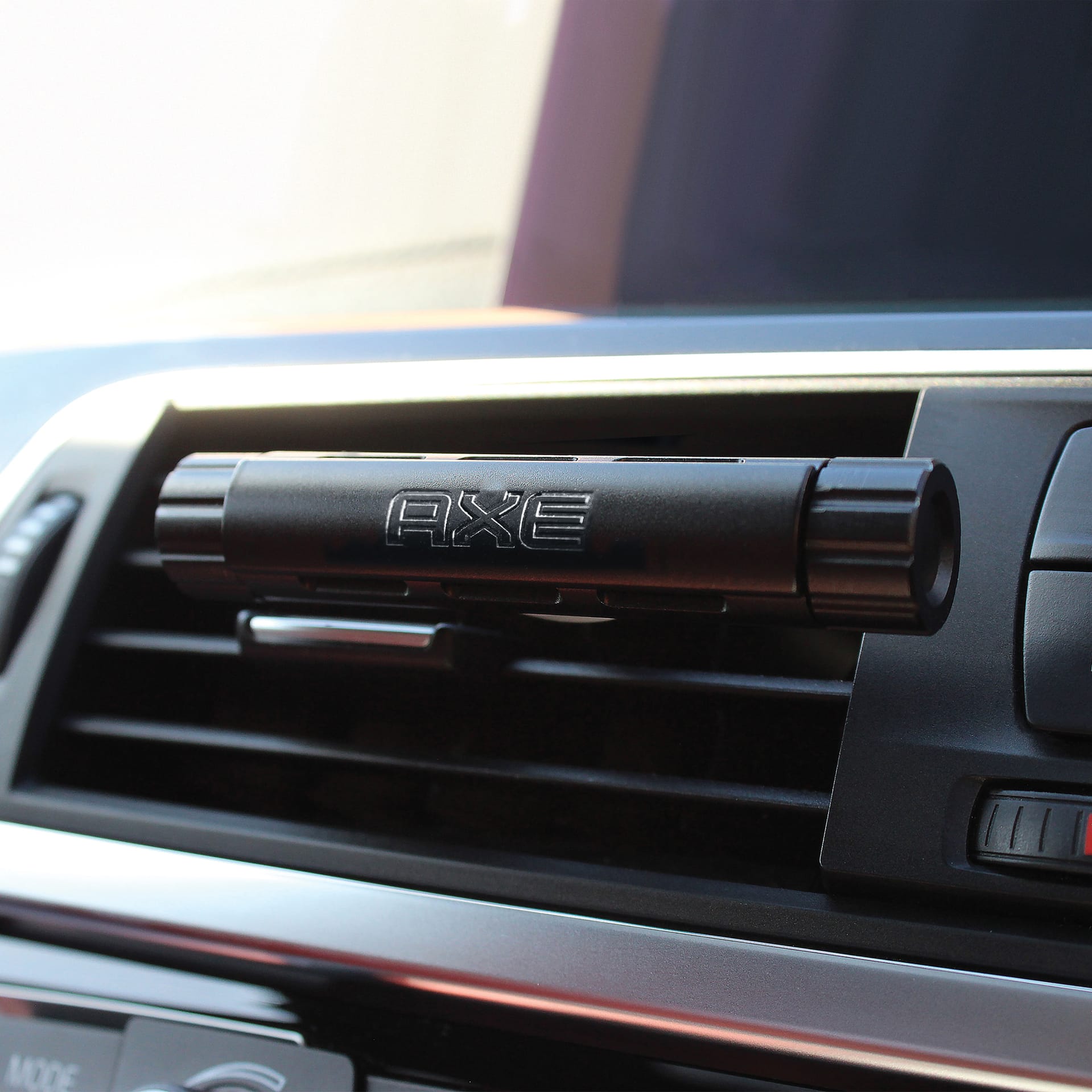 AXE Luchtverfrisser Leather + Cookies Aluminium Houder + 2 Sticks