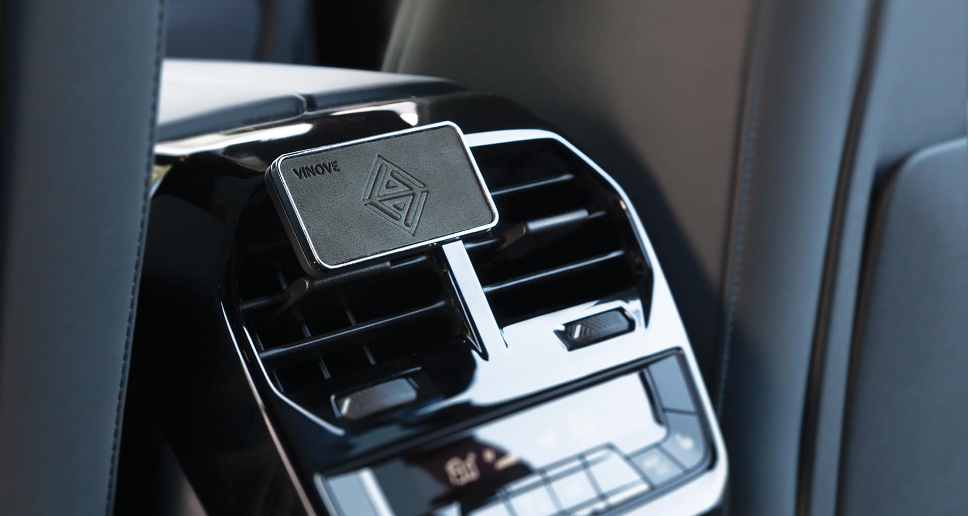 Auto luchtverfrisser VINOVE CLASSIC LEATHER LINE SILVERSTONE