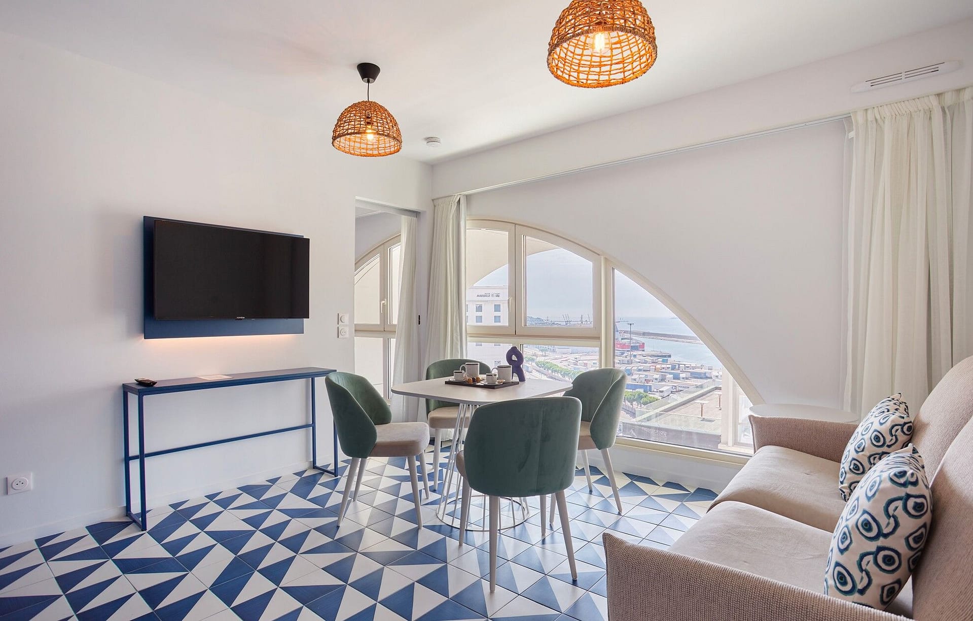 tmp78E7_location-hotel-marseille-appart-hotel-odalys-centre-euromed-14