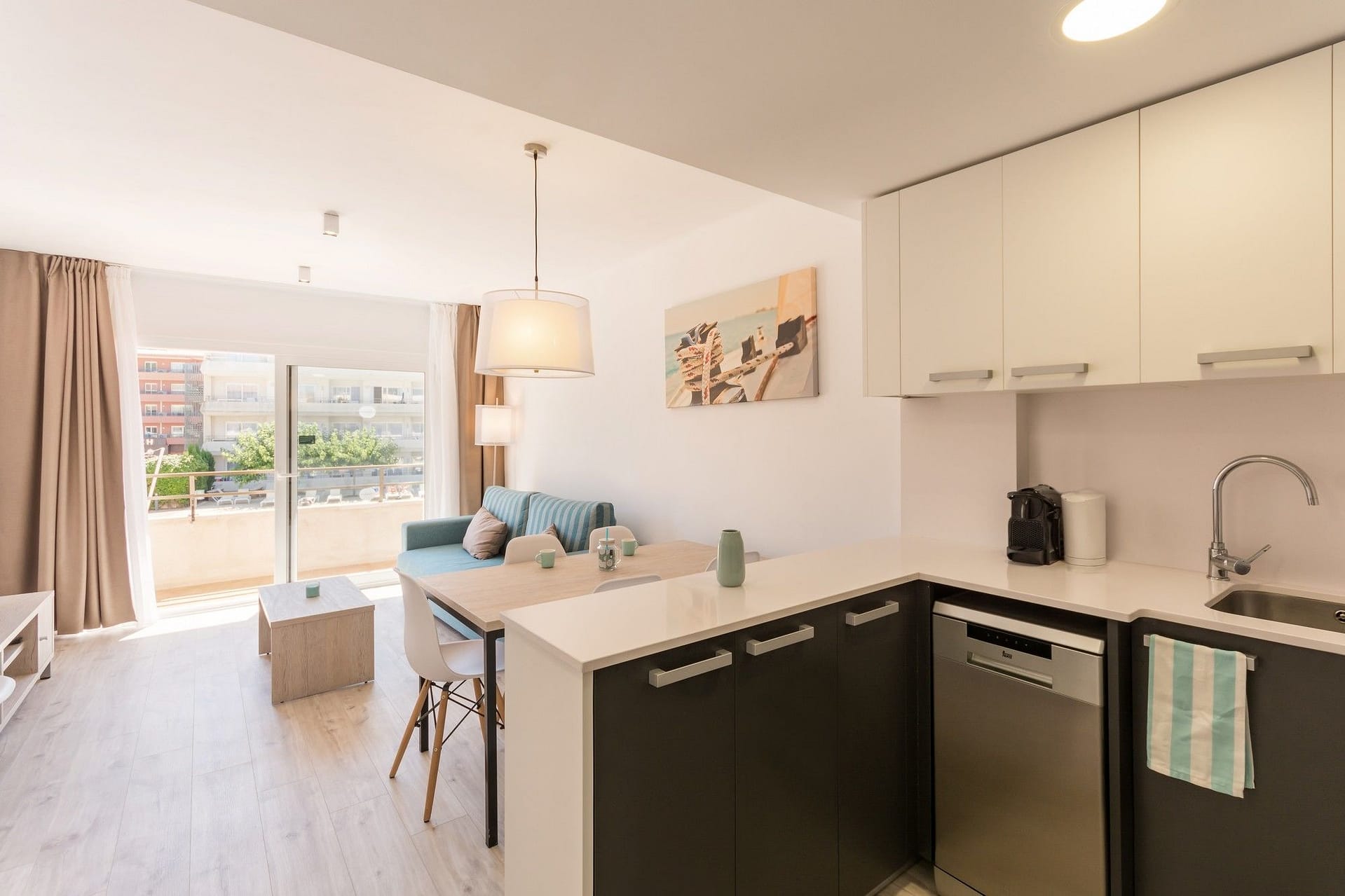 aHR0cHM6Ly9ob3RlbGltYWdlcy5zdW5ob3RlbHMubmV0L0hvdGVsSW5mby9ob3RlbEltYWdlRnVsbC5hc3B4P2lkPTYyODY5NjQ