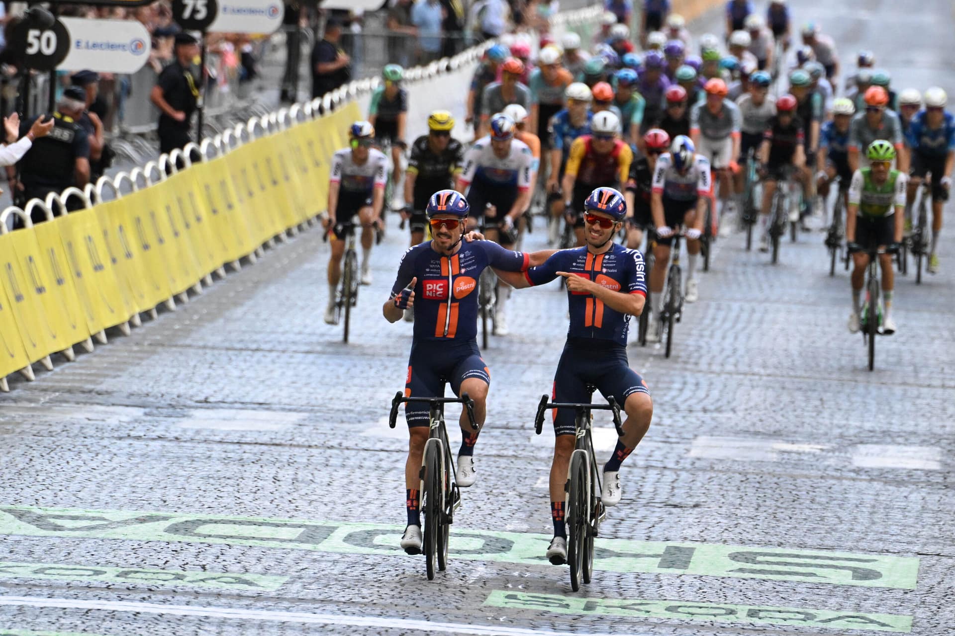 John Degenkolb op de streep in Parijs, Tour de France 2026