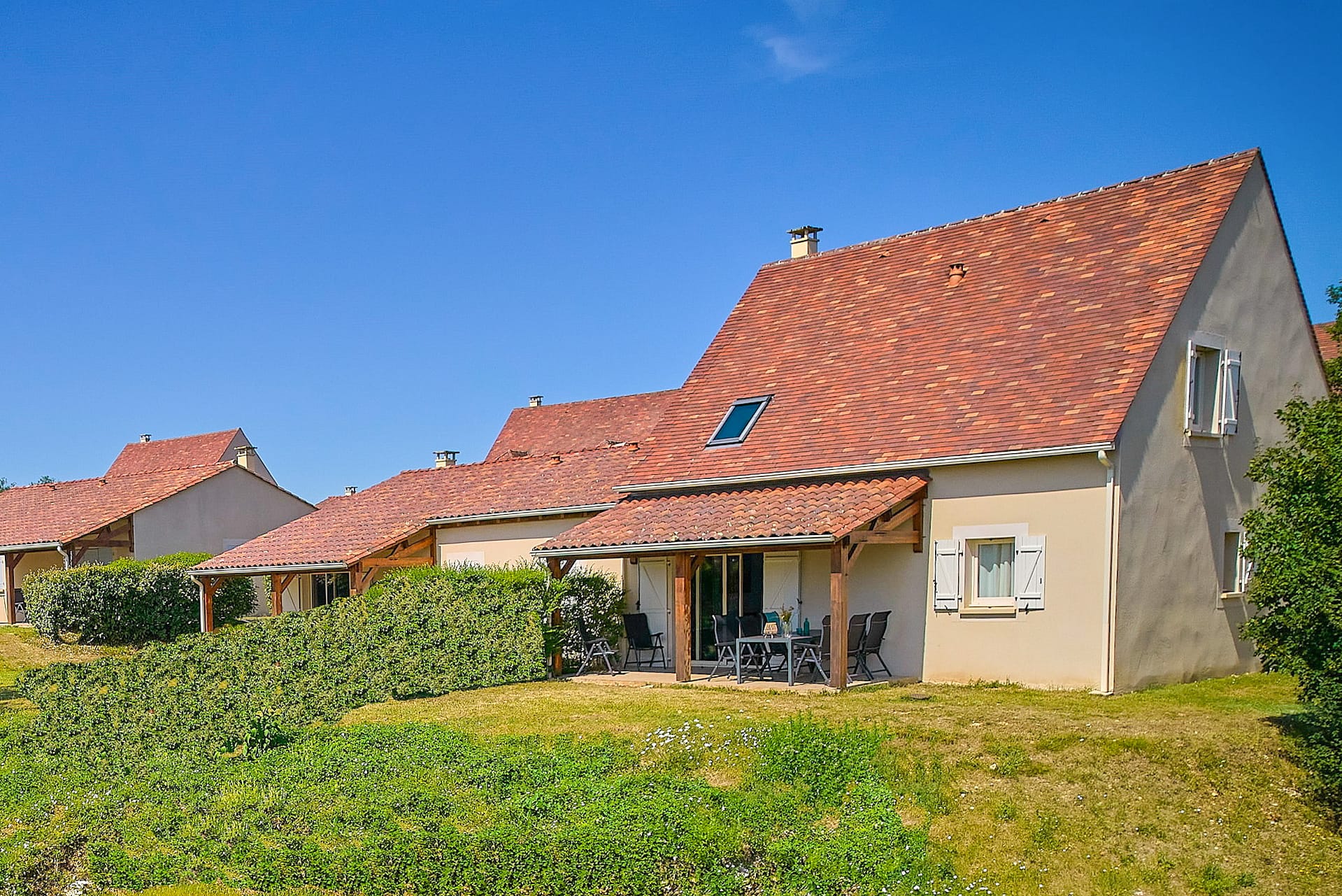 lanzac-6pc-1-vakantiepark-frankrijk-luxe-villa-zwembad-dordogne-lot-animatie-restaurant
