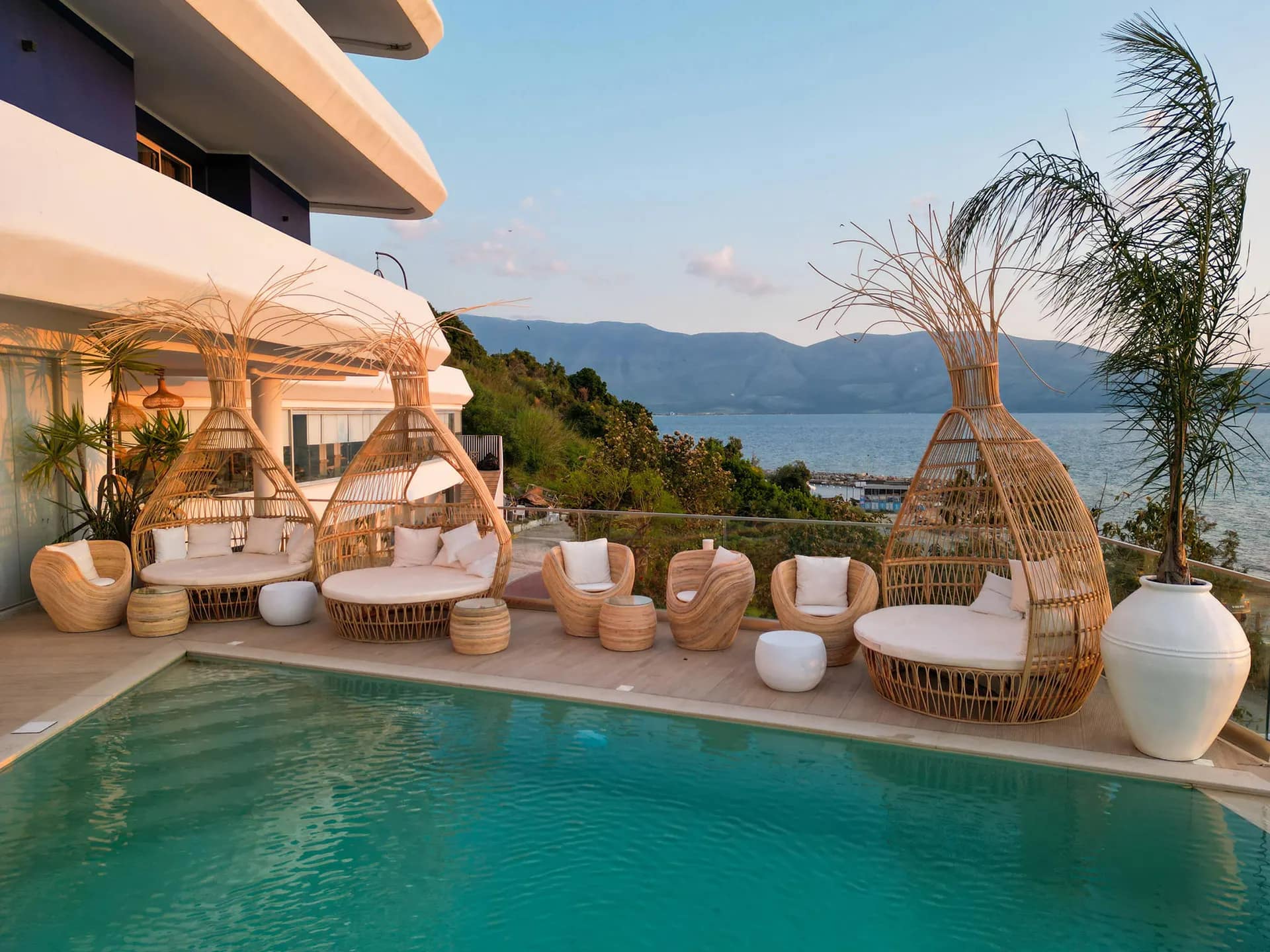 aW1hZ2VzLXR3ZC13aGl0ZWxhYmVsLXByZC9kZWpvbmdpbnRyYS9hSFIwY0hNNkx5OXBiV0ZuWlhNdVpHVnFiMjVuYVc1MGNtRXVibXd2WVhOelpYUXZhVzFoWjJVdllUQTFabU0yWVdZdFltUm1aQzAwTVRabExUa3daV1V0TVRRek5ESXdOMlUzTnprNUwxY3ZTQT09