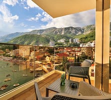 04f3be00ca94e0baa6aeeeeb793522d5