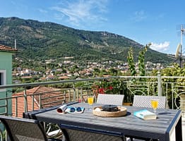 812x1064_701784cf812bd4ee