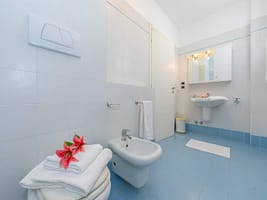 3bedroom-villa-3levels-bathroom-on-the-first-floor-2-web