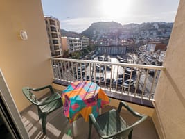 peater-plaza-16463