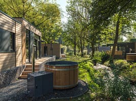 cover_20251001-ResortWalsdorf-Mamer_Lodge_met_Hottub_4P-3000px-017