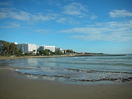 aHR0cHM6Ly9iMmRtYy53Mm0udHJhdmVsL2ltYWdlcy91cGxvYWQvaG90ZWxzLzM5NzEvRXVyb3N0YWxBcHRvczAxX0dlbmVyYWwuanBn